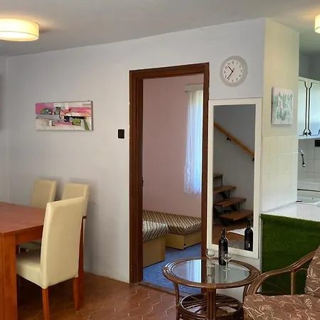 Holiday Zamardi Holiday home *
